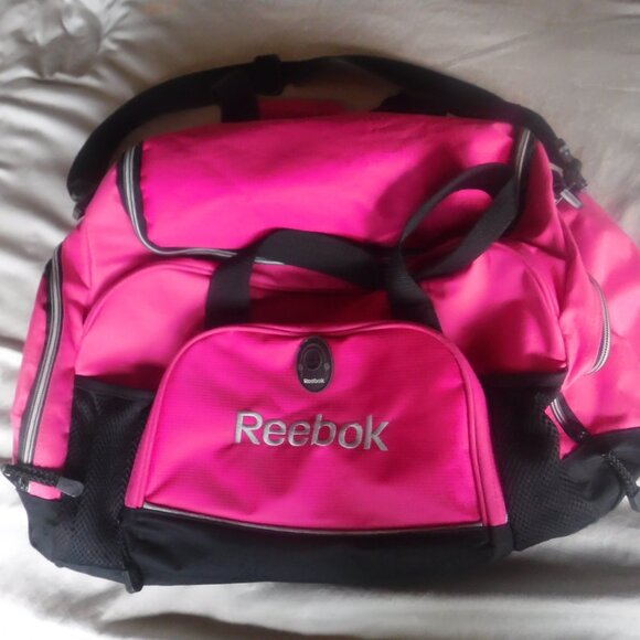 Reebok Pink Gym Duffle Duffle Bag - Picture 2 of 13